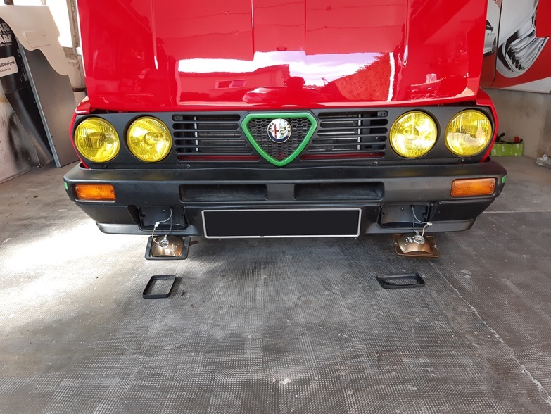 Changement ampoule feu de croisement - Alfa Romeo 156 - Forum Alfa Romeo  Online